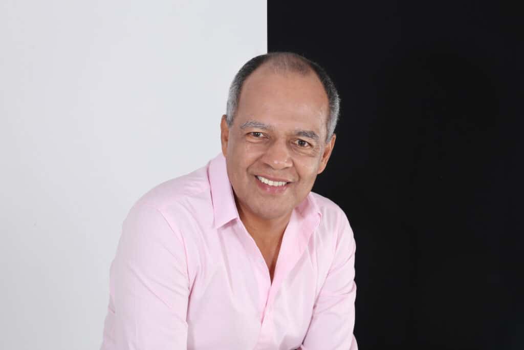 José Endoença Martins 978-620-5-52785-6 BIODATAJoseEndoncaMartins 4042 1024x683 - José Endoença Martins 978-620-5-52785-6