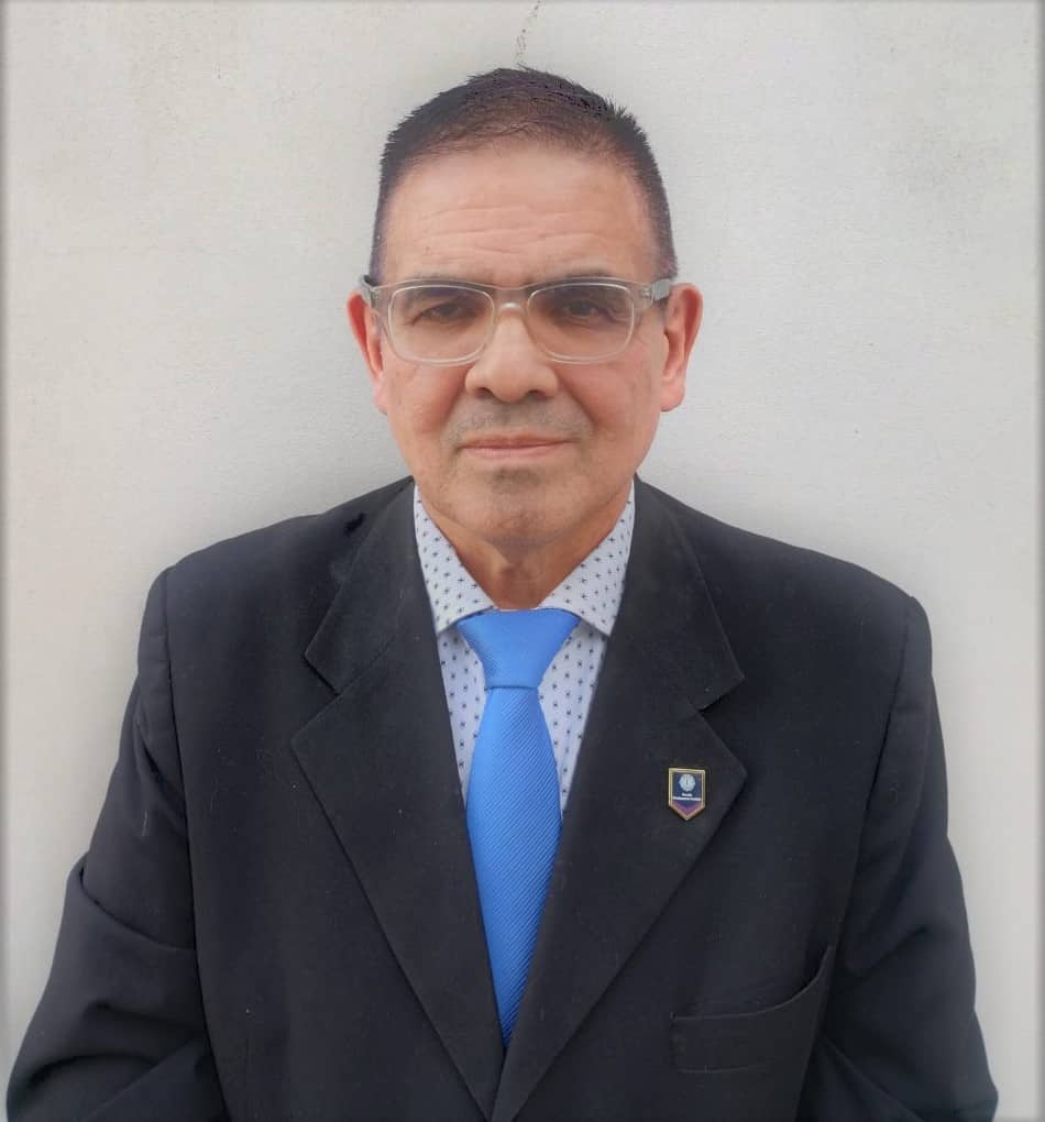 RUBEN JUAREZ 978-620-2-11583-4 foto retrato 2 - RUBEN JUAREZ 978-620-2-11583-4